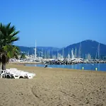 Marina, De Parel Aan De Côte D'azur